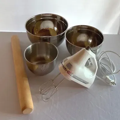 KitchenAid Mixer, Stainless Steel Mixing Bowls & Rolling Pin