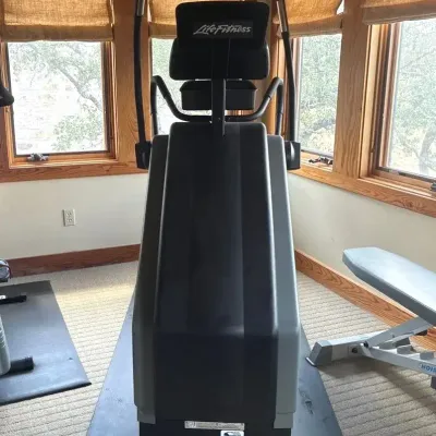 Life Fitness Cross Trainer Total Body System/ Upstairs 