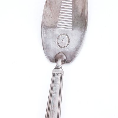 Sale Photo Thumbnail #373: Georgian Silver Fish Server, John Eames