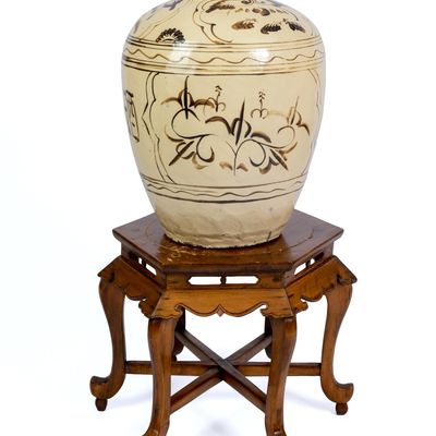 Sale Photo Thumbnail #252: Large Chinese Porcelain Urn With Stand.