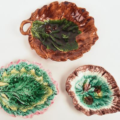 Sale Photo Thumbnail #377: Three Majolica Leaf Dishes.