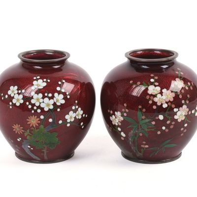 Sale Photo Thumbnail #35: Pair of Japanese Ginbari Cloissonne Vases.