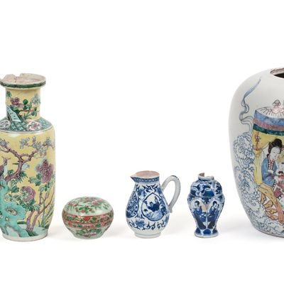 Sale Photo Thumbnail #100: Seven Chinese Porcelain Items