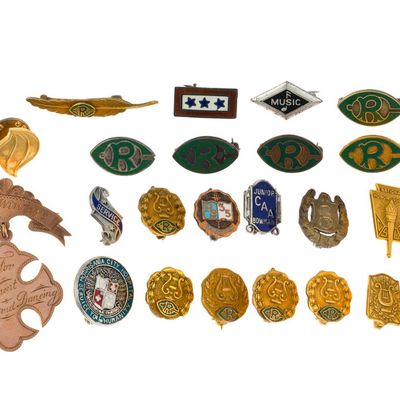 Sale Photo Thumbnail #92: Antique and Vintage Pins Incl. 14K Gold