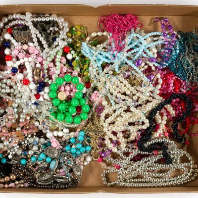 Sale Photo Thumbnail #78: Costume Jewelry incl. Glass and Crystal Beads