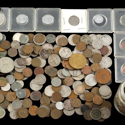 Sale Photo Thumbnail #143: Coins Incl. Standing Liberty and Barber Quarters