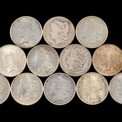 Sale Photo Thumbnail #199: Twelve Silver Peace And Morgan dollars