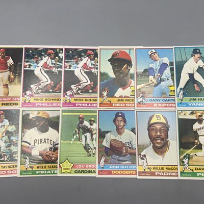 (12) 1976 Topps Baseball Star Player Cards - Varying Conditions - Johnny Bench, Mike Schmidt, Carl Yastrzemski
