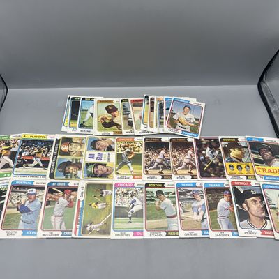 (40+) 1974 Topps Baseball Cards W/ Some Stars - Varying Conditions