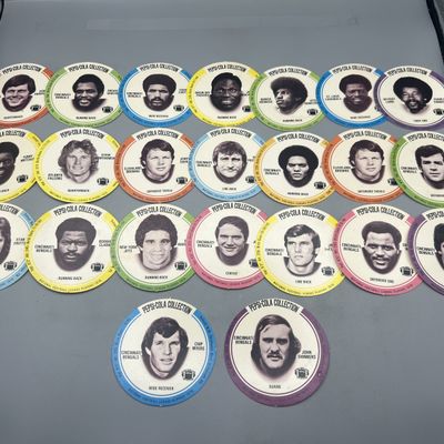 (20+) 1976 Pepsi-Cola Football Stars Discs - Varying Conditions