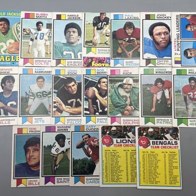 (19) 1970s Topps Football Cards - Varying Conditions