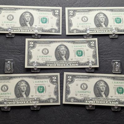 Sale Photo Thumbnail #355: (5) 2017-A Series $2 Bills W/ Consecutive Serial Numbers
