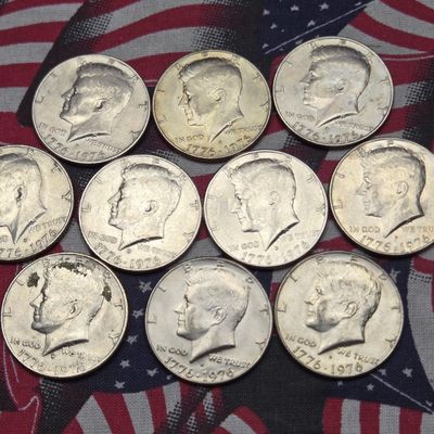 Sale Photo Thumbnail #238: (10) 1976-D Bicentennial Kennedy Half Dollars