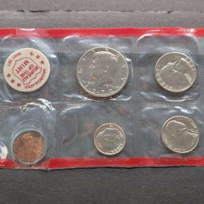 Sale Photo Thumbnail #16: 1972-D Only U.S. Uncirculated Mint Set, No Envelope