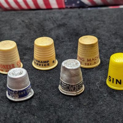 Sale Photo Thumbnail #161: (6) Assorted Vintage Advertising Thimbles