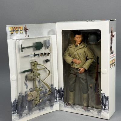 Sale Photo Thumbnail #272: Dragon Models Yoshi Military Action Figure