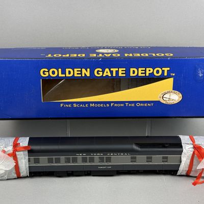 Sale Photo Thumbnail #254: Golden Gate Depot Plastic NYC 8-1-2 Sleeper