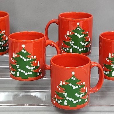 Sale Photo Thumbnail #188: Waechtersbach Christmas Tree Mugs