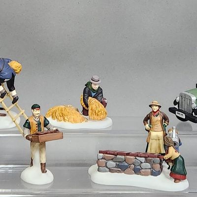 Sale Photo Thumbnail #353: Dept 56 Porcelain Heritage Village Accessories