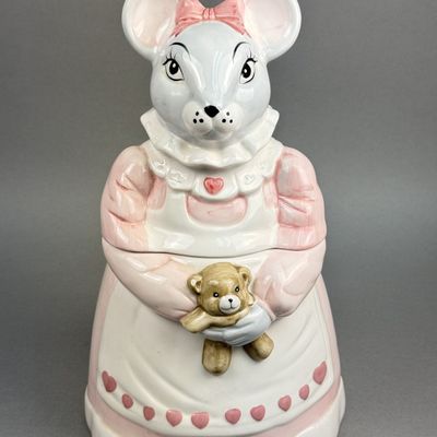Sale Photo Thumbnail #225: 1990 House of Lloyd Melinda Mouse Cookie Jar
