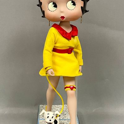 Sale Photo Thumbnail #162: Danbury Mint Porcelain Betty Boop Walking Pudgy Figurine