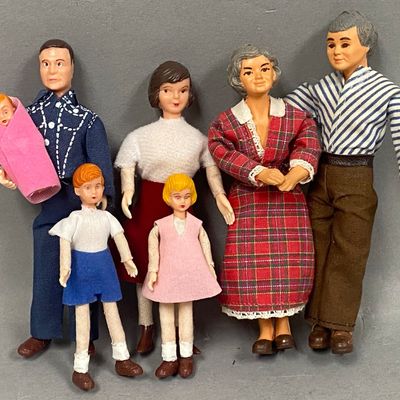 Sale Photo Thumbnail #486: Vintage Mid-Century Dollhouse Family Set