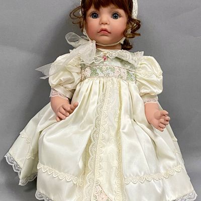 Sale Photo Thumbnail #159: Susan Wakeen Memories Limited Edition Doll