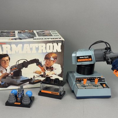 Sale Photo Thumbnail #131: Radio Shack Tandy Armatron Robotic Arm