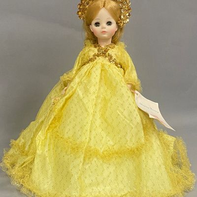 Sale Photo Thumbnail #467: Madame Alexander Sleeping Beauty Doll