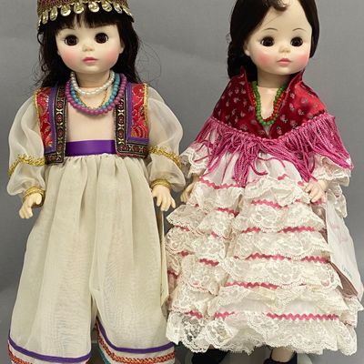 Sale Photo Thumbnail #472: Madame Alexander Opera Series Salome & Carmen Dolls