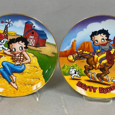 Sale Photo Thumbnail #171: 2 Danbury Mint Betty Boop Porcelain Plates