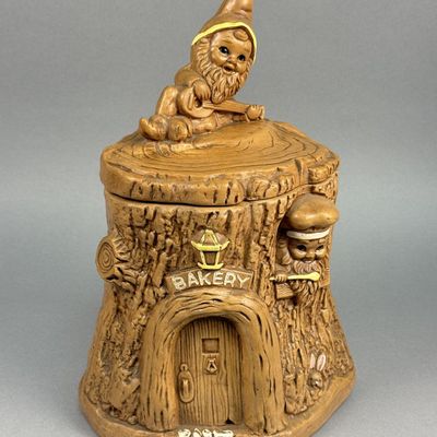Sale Photo Thumbnail #209: Twin Winton Ceramic Gnome Bakery Cookie Jar
