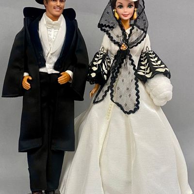 Sale Photo Thumbnail #432: Scarlett O'Hara & Rhett Butler Dolls