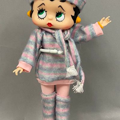 Sale Photo Thumbnail #165: Marty Toys Betty Boop Winter Fashion Doll