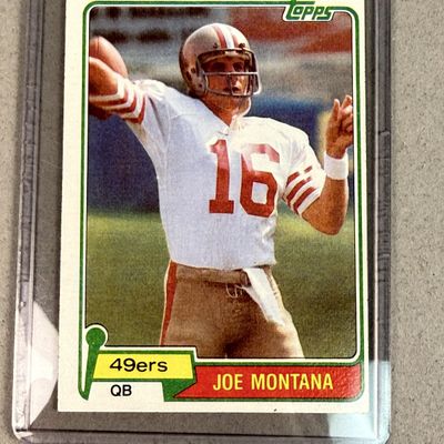 Sale Photo Thumbnail #20: 1981 Topps Joe Montana Rookie Card 216