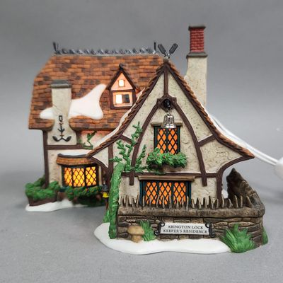 Sale Photo Thumbnail #318: Dept 56 Abington Lock Keeper's Residence