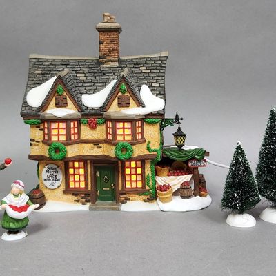 Sale Photo Thumbnail #328: Dept 56 Seton Morris Spice Merchant Set