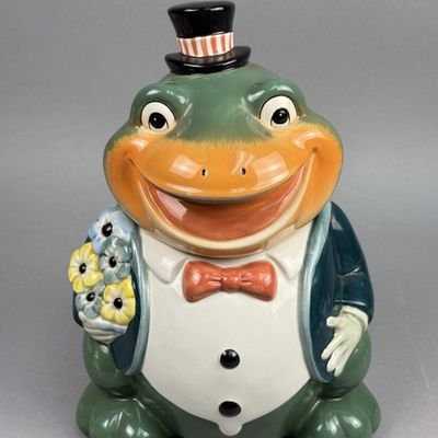 Sale Photo Thumbnail #229: Department 56 Ceramic Frog Cookie Jar