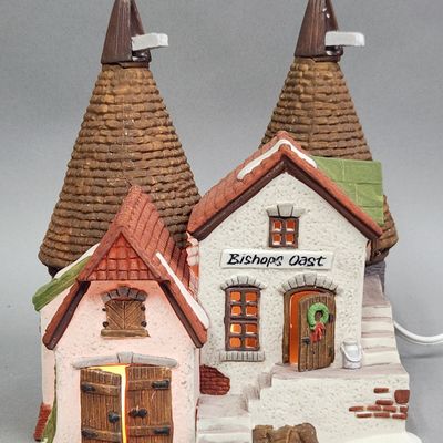 Sale Photo Thumbnail #301: Dept 56 Porcelain Bishops Oast House