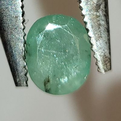 Sale Photo Thumbnail #6: natural light green zambran ? emerald 2 carats