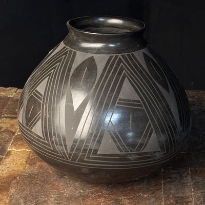 Mata Ortiz Blackware Geometric Pottery Jar