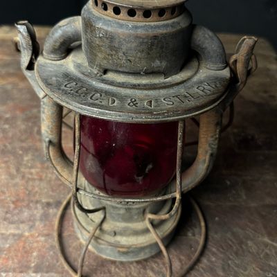 Dietz Vesta Railroad Lantern with C.C.C. & St. L. RY. Branding and NYCS Red Glass Globe