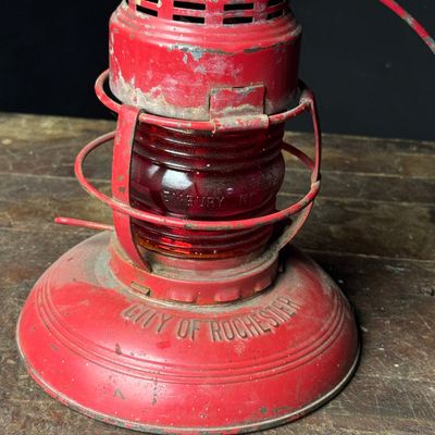 Embury Manufacturing Co. No. 40 Traffic Gard City of Rochester Kerosene Lantern