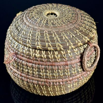 Native American Indian Coiled Pine Needle Lidded Basket