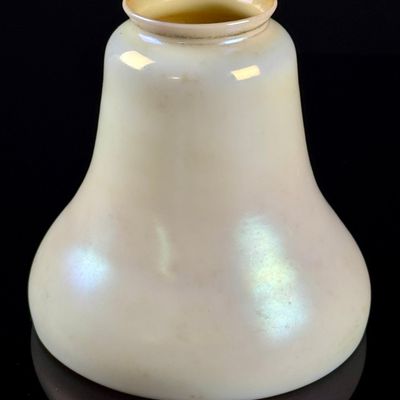 Steuben Calcite and Gold Aurene Art Glass Lamp Shade
