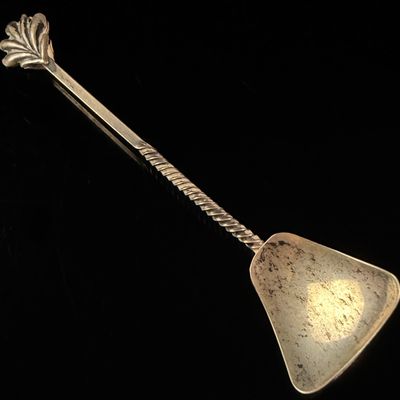 Sale Photo Thumbnail #42: Raimond Sterling Silver Salt Shovel with Shell Finial and Twisted Stem