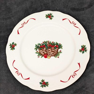 Sale Photo Thumbnail #471: Menuet Basket Of Cheer China Dinner & Serving Plate And Saucer