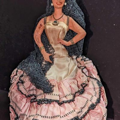 Sale Photo Thumbnail #283: Vintage Marin Chiclana Spanish Flamenco Doll