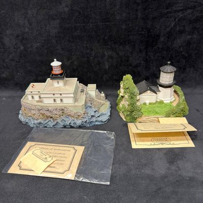 Sale Photo Thumbnail #359: Harbour Lights Oregon Lighthouse Figurines Pair