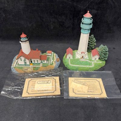 Sale Photo Thumbnail #391: New Dungeness Harbour Lights Washington Lighthouse Figurines Set